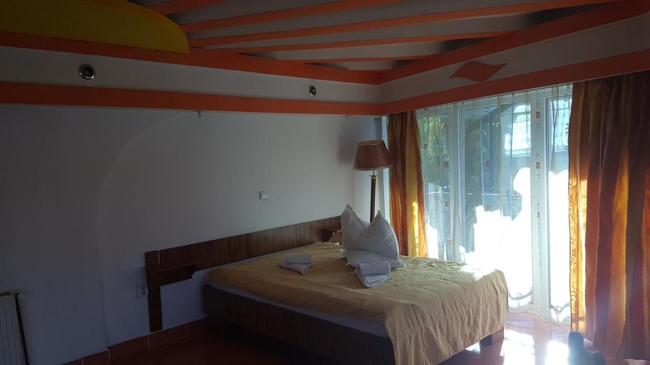Pensiunea Casa Noastra Hotel Sinaia Ngoại thất bức ảnh